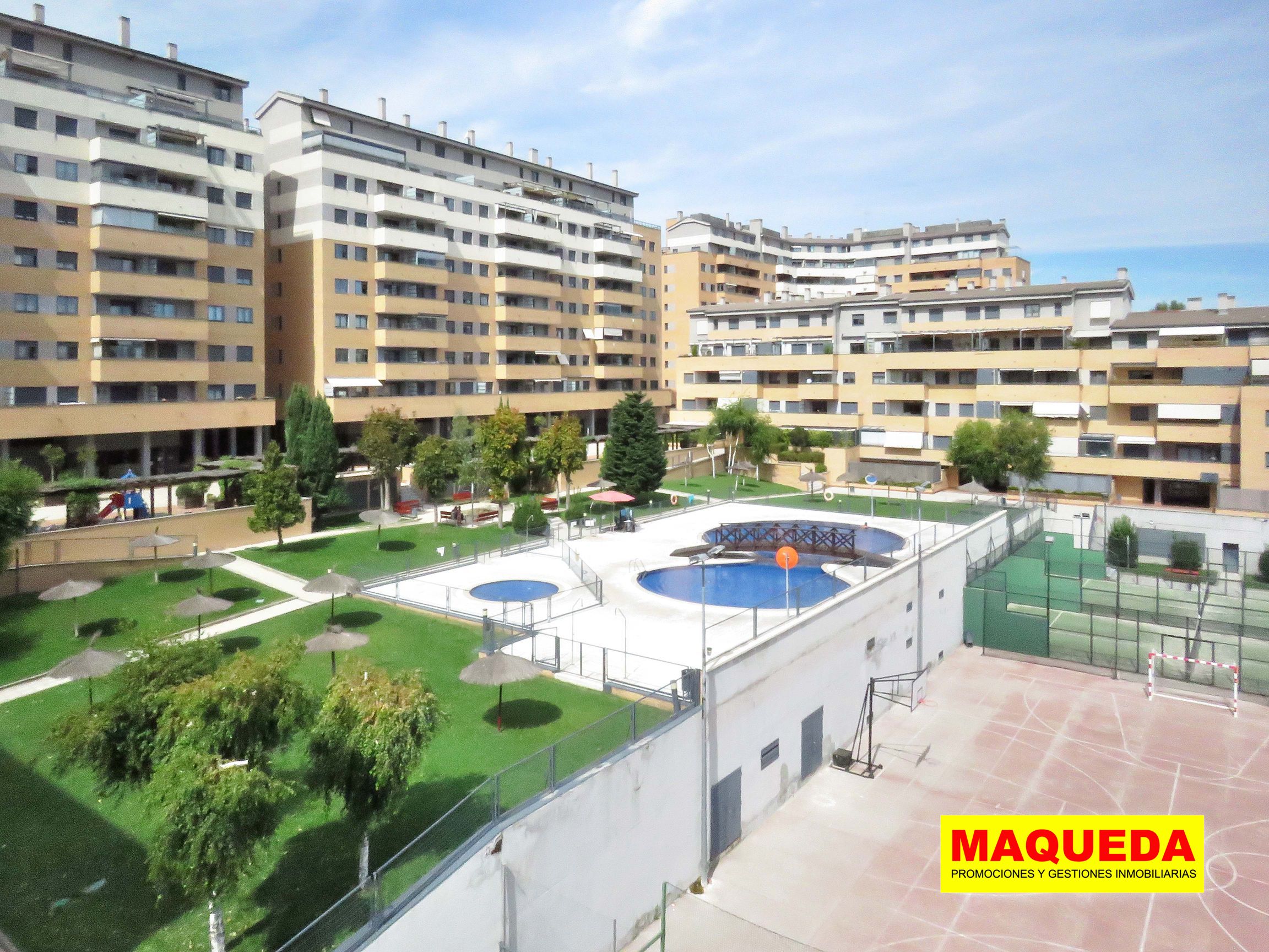 Interior de la Urbanización Fuente Hermosa Golf en Alcorcón