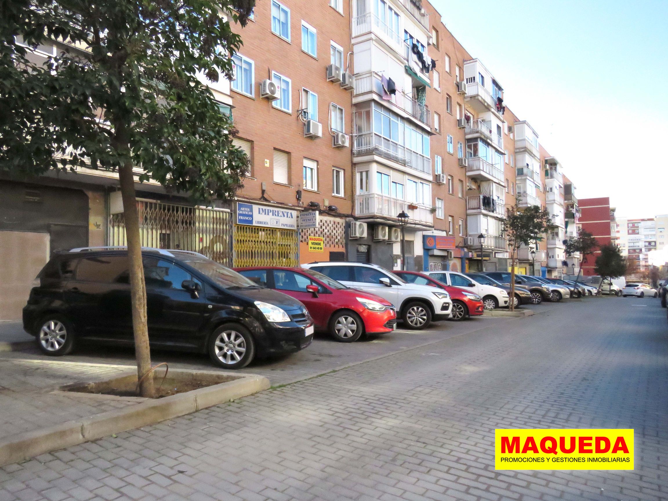 Vista alejada del local de la calle cañada de Alcorcón desde la calle Pozas